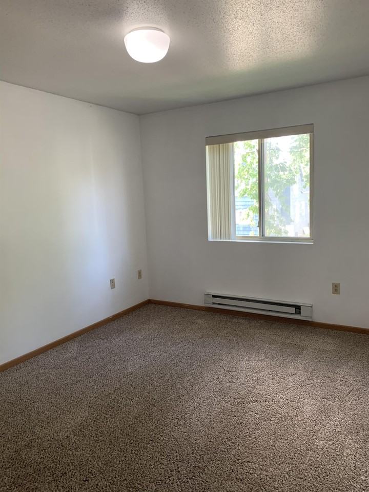 1120 Pine St #1120 - Photo 5 of 9