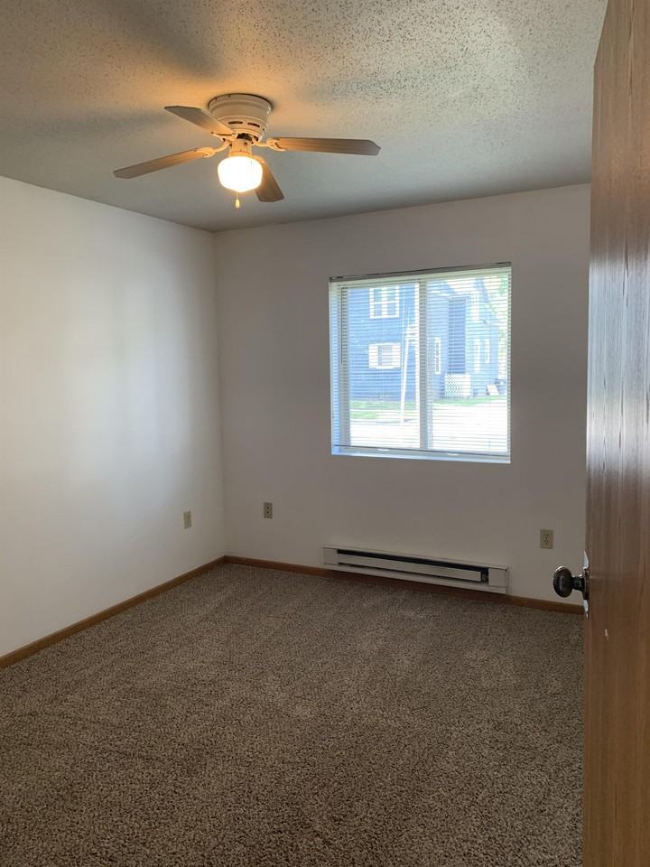 1120 Pine St #1120 - Photo 6 of 9