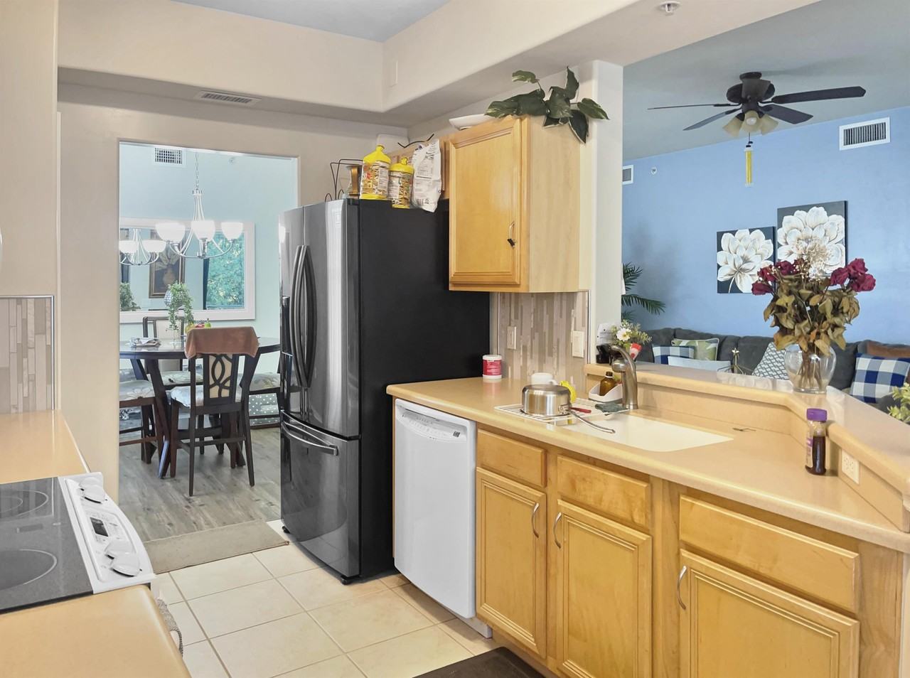 9048 Triangle Palm LN 1102 - 1 #1 - Photo 3 of 10