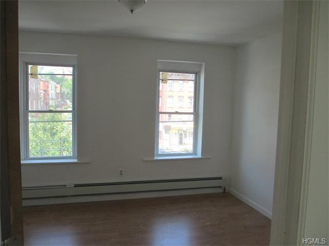 169 Broadway - Photo 3 of 8