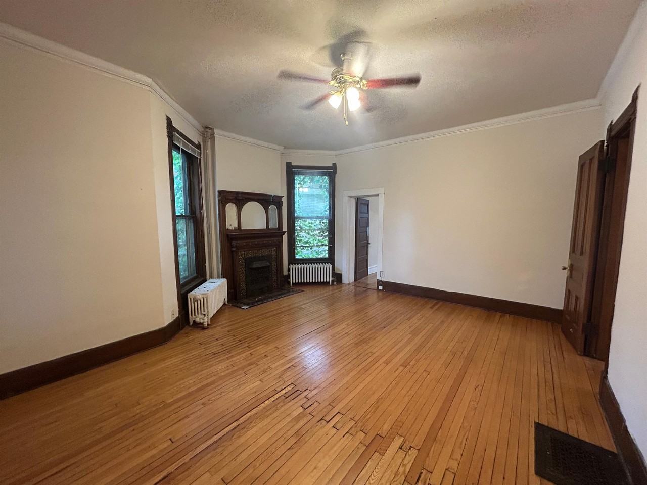 319 N Pinckney St #1 - Photo 2 of 25