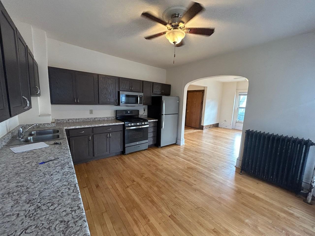 315 N Pinckney St #3 - Photo 3 of 26
