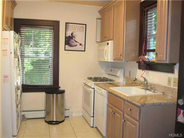 418 NY-304 - Photo 3 of 30