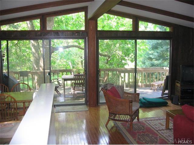 18 Pond St - Photo 3 of 16