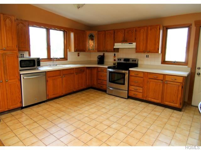 13 Maplewood Rd - Photo 2 of 14