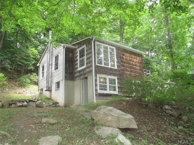 28 Narcissus Dr - Photo 2 of 13