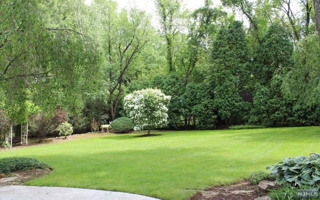 15 Woodcrest Dr - Photo 2 of 24