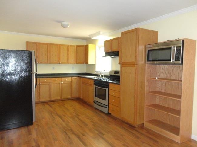 130 1st St - Photo 3 of 15