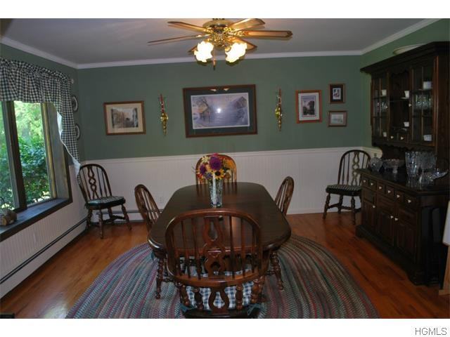 42 Warford Rd - Photo 3 of 17