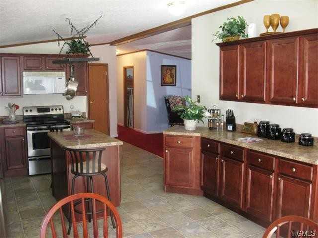 15 Waldorf Ave - Photo 3 of 21