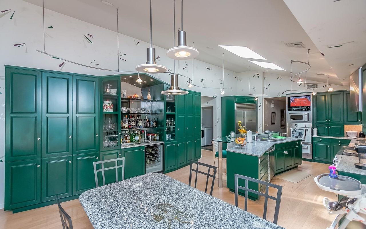 11 Balmoral Dr - Photo 3 of 30