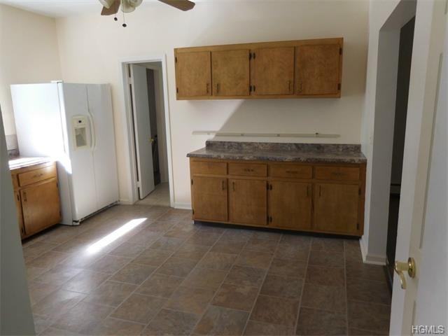 24 Lenox Ave - Photo 3 of 11