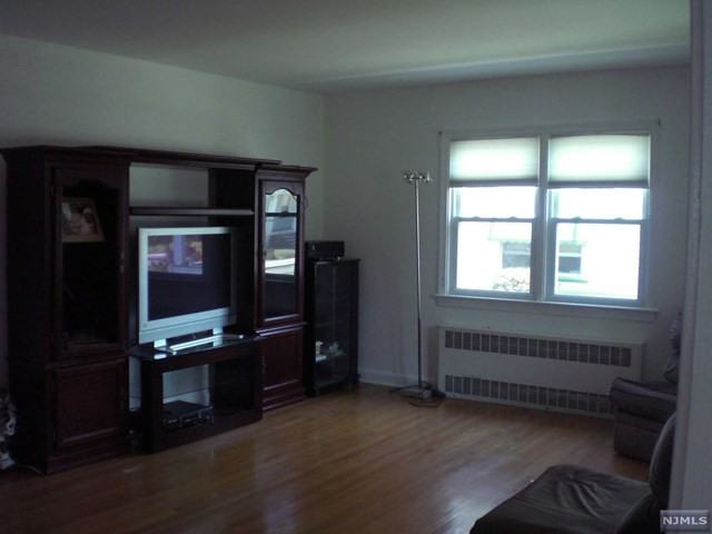 71 4th St - Photo 2 of 25