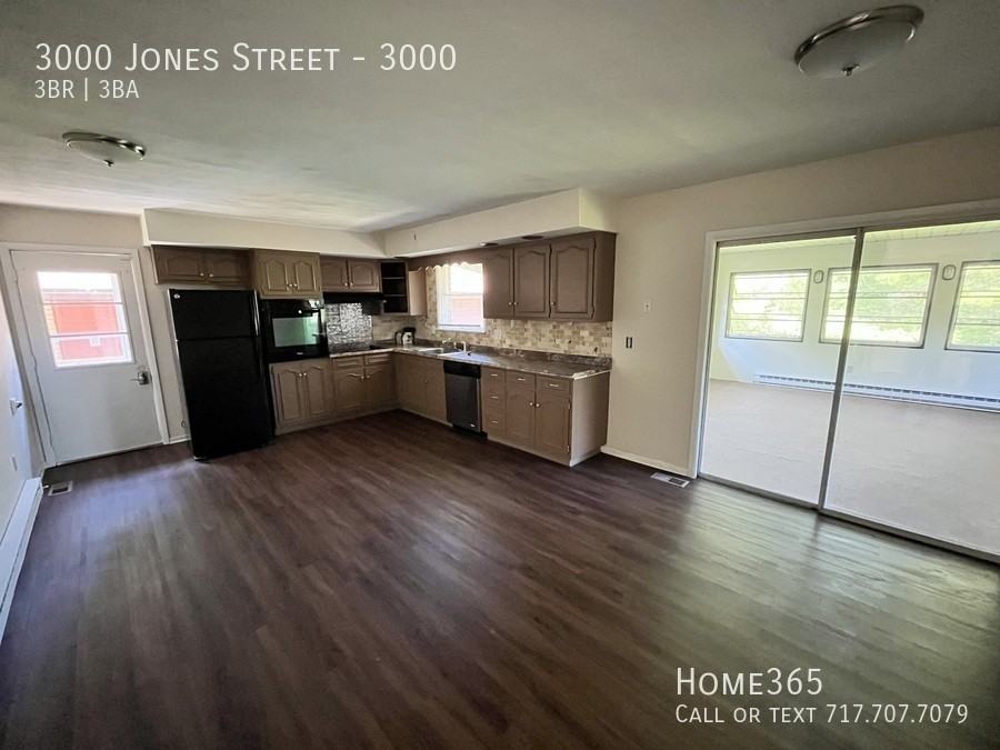 3000 Jones St #3000 - Photo 3 of 10