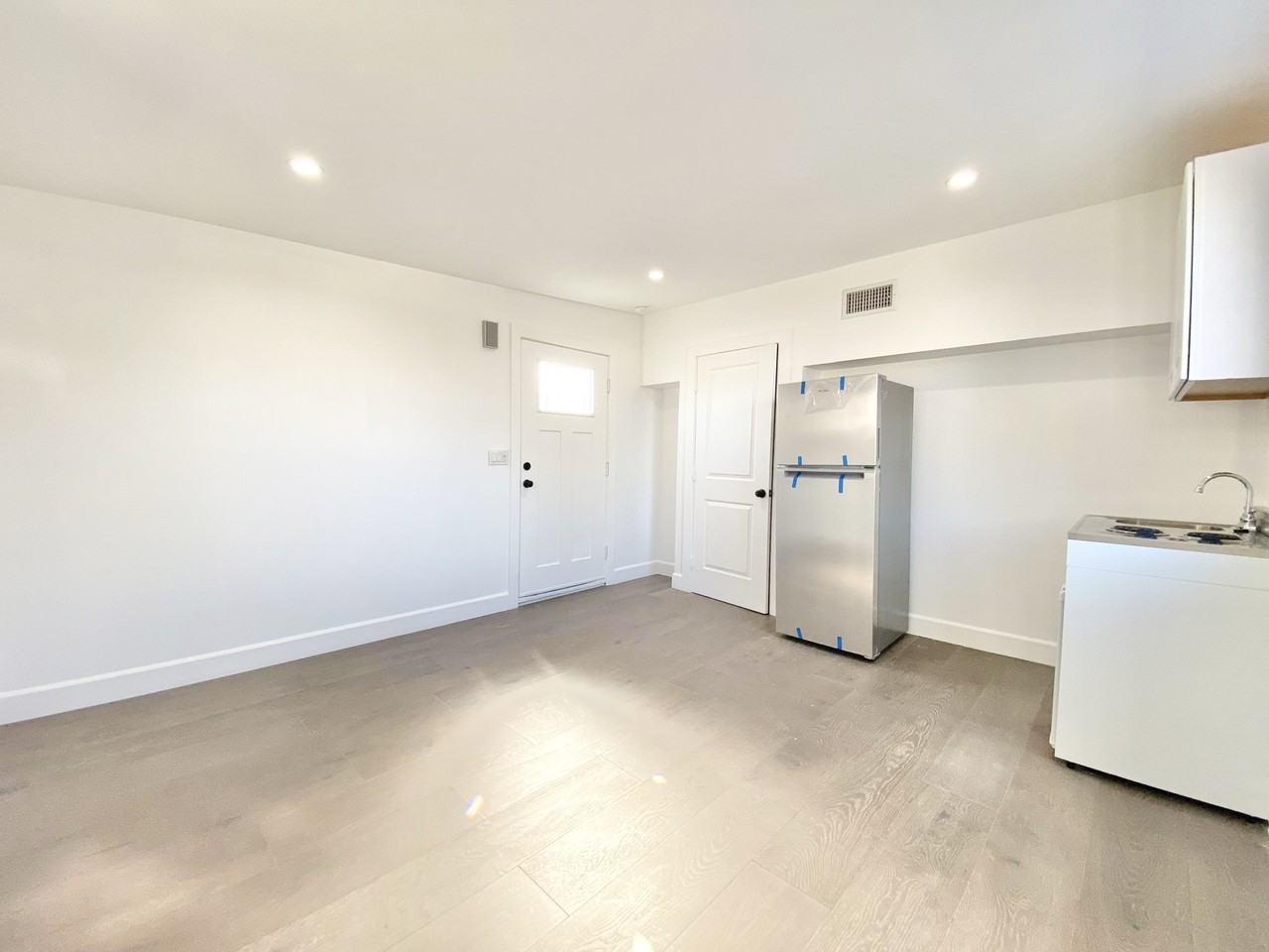 13646 Terra Bella St #1 - Photo 2 of 7