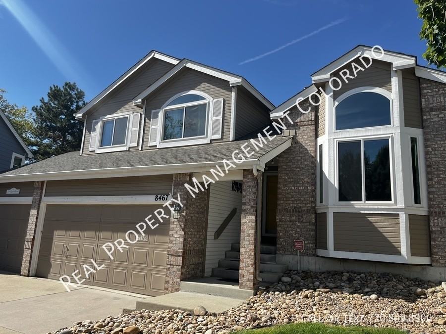 8467 Pierson Ct - Photo 3 of 31