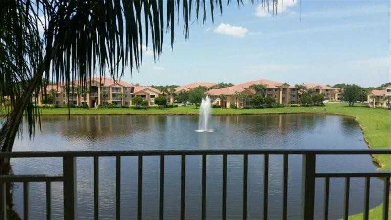 281 SW Silver Palm Cove - Photo 3 of 13