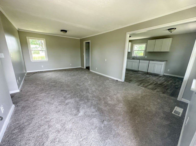 5513 Patterson Road - Photo 4 of 11