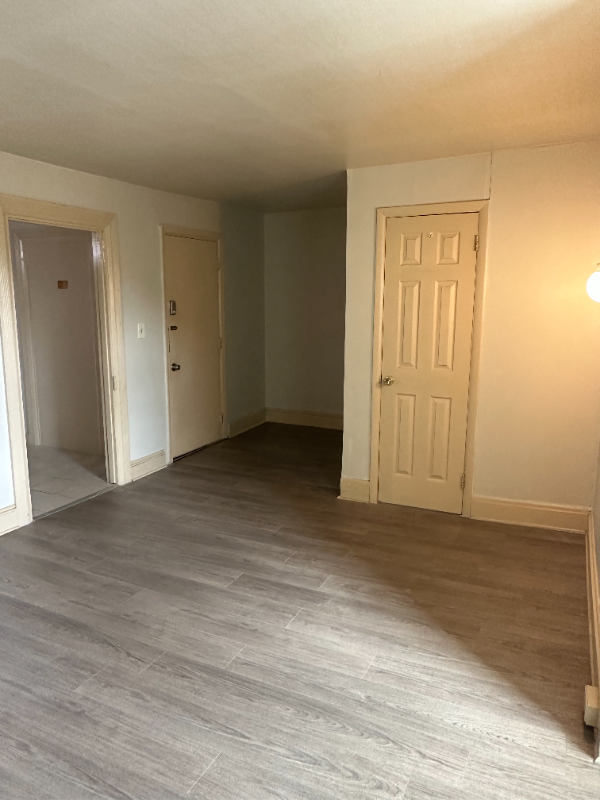 634 N Lime St #4 - Photo 3 of 5