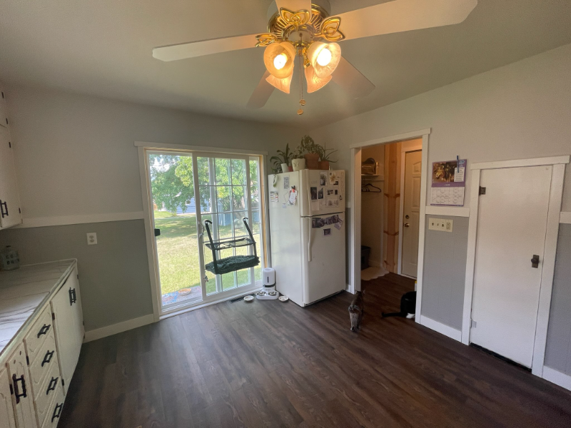 440 4th St Sw #440 - Photo 3 of 17