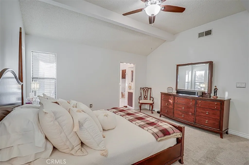 9509 Greenhaven Ct - Photo 3 of 10