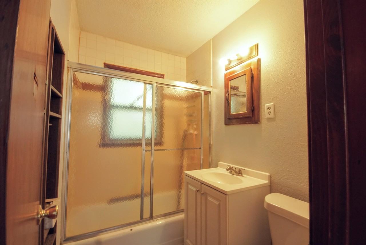 2731 Se Massachusetts Ave #1 - Photo 5 of 8