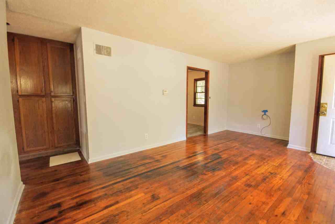 2731 Se Massachusetts Ave #1 - Photo 7 of 8