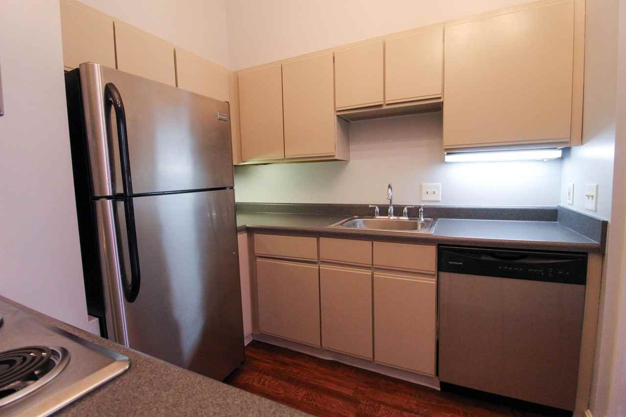 432 Hopkins Street-3 #3 - Photo 3 of 29
