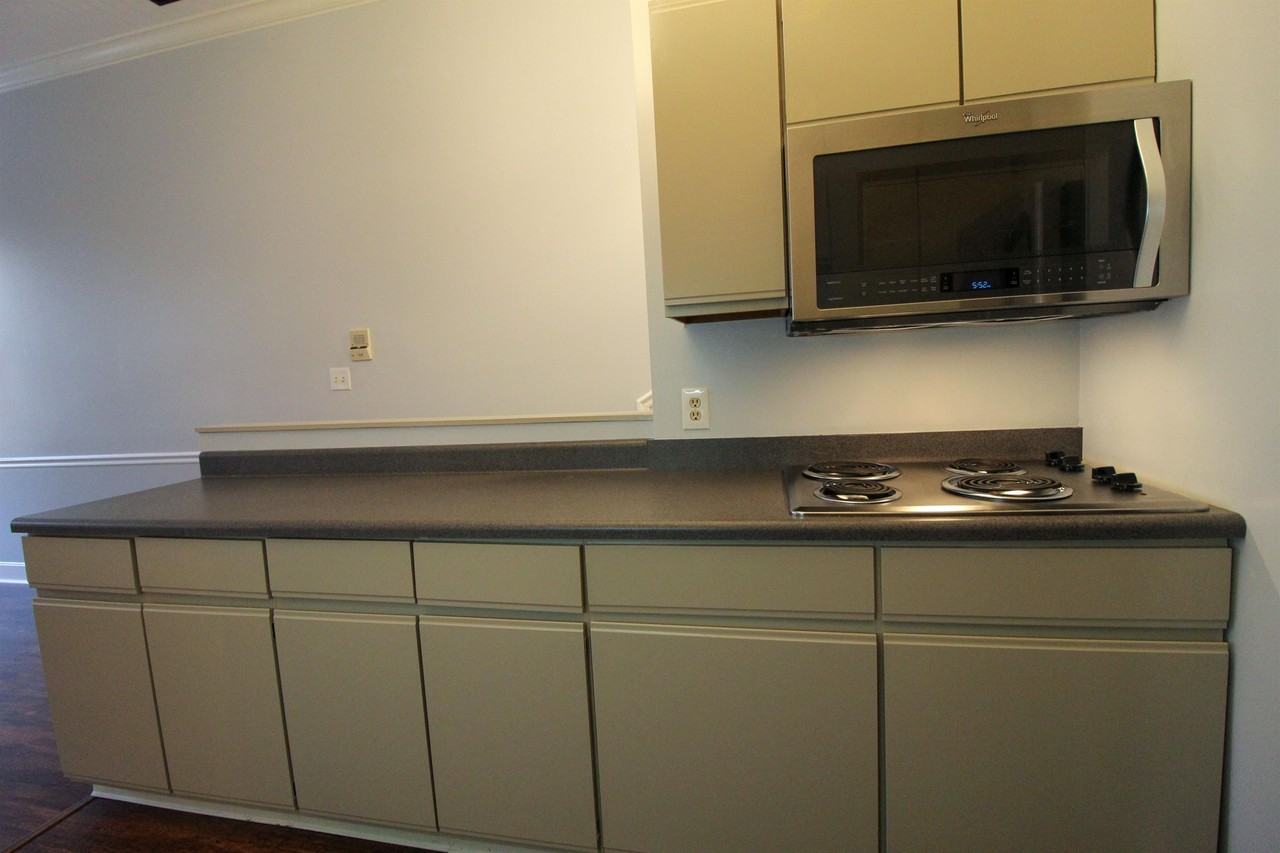 432 Hopkins Street-3 #3 - Photo 5 of 29