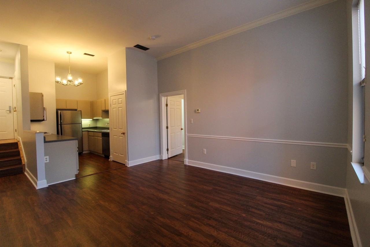 432 Hopkins Street-3 #3 - Photo 7 of 29