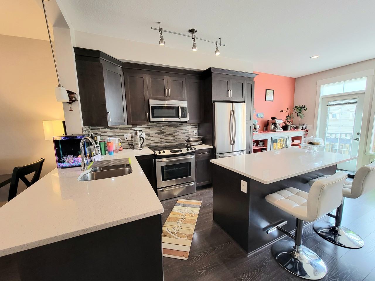 19525 73 Avenue - Photo 3 of 21