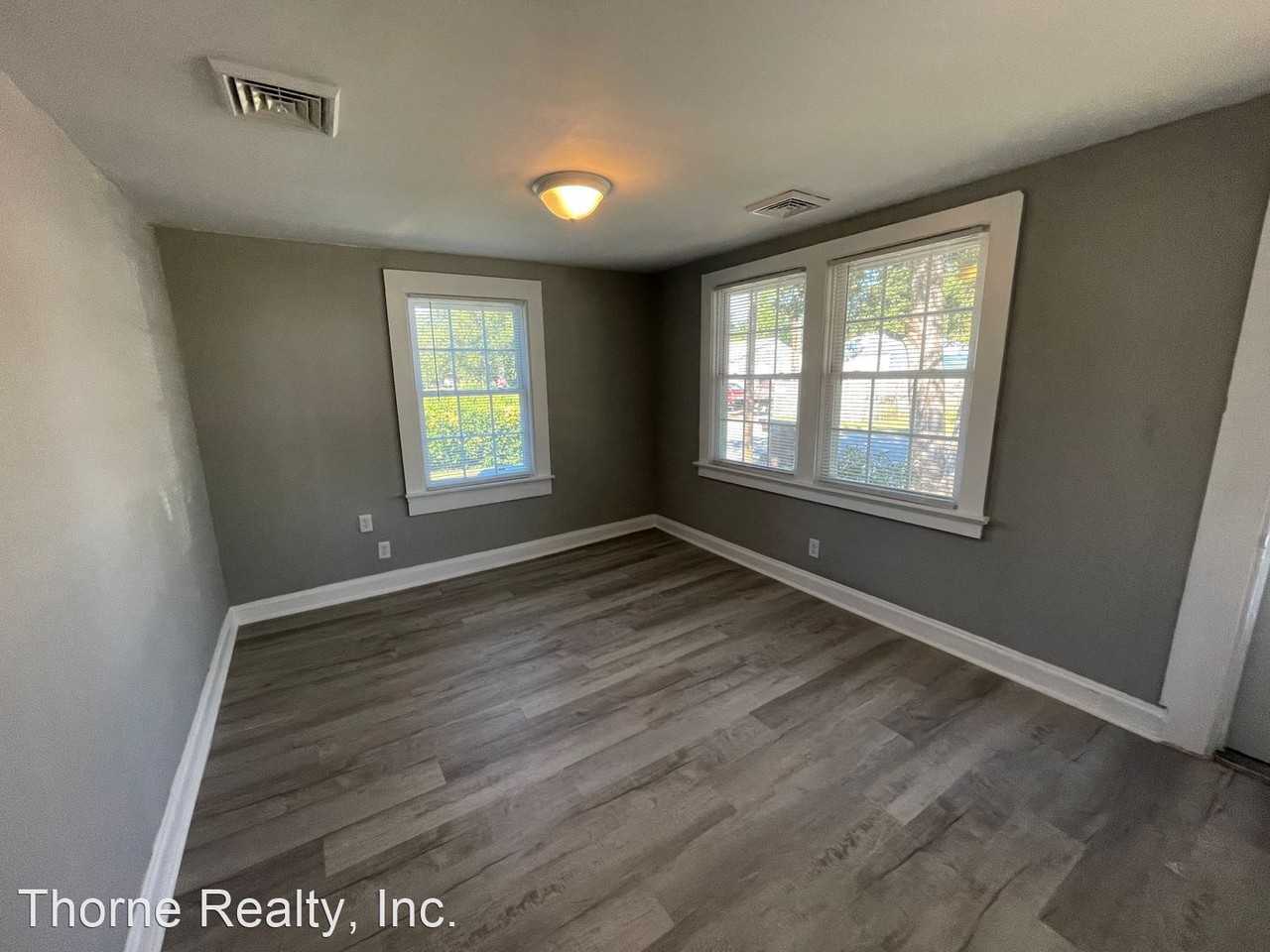 1302 Cherry St - Photo 2 of 12