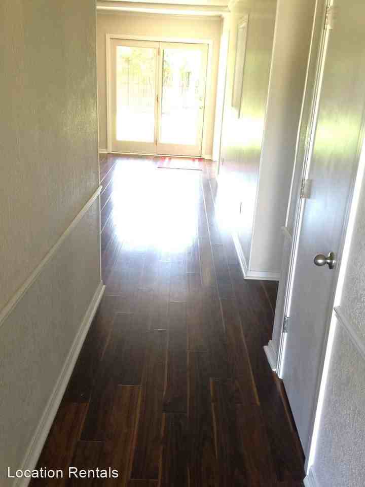 8605 Jordan Dr - Photo 3 of 14