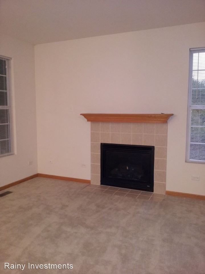 1348 W Alder Creek Dr - Photo 3 of 13