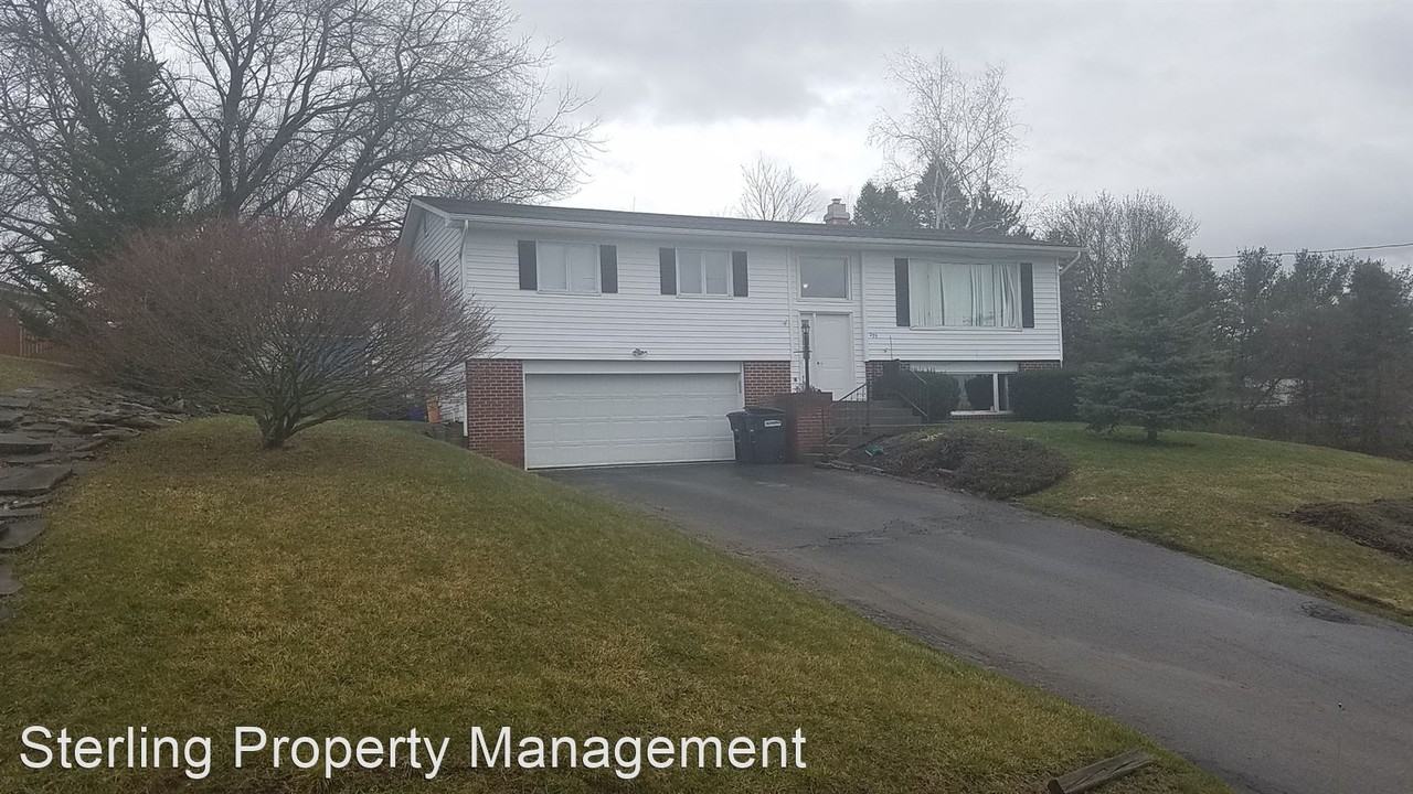 229 Overlook Dr - Photo 2 of 13