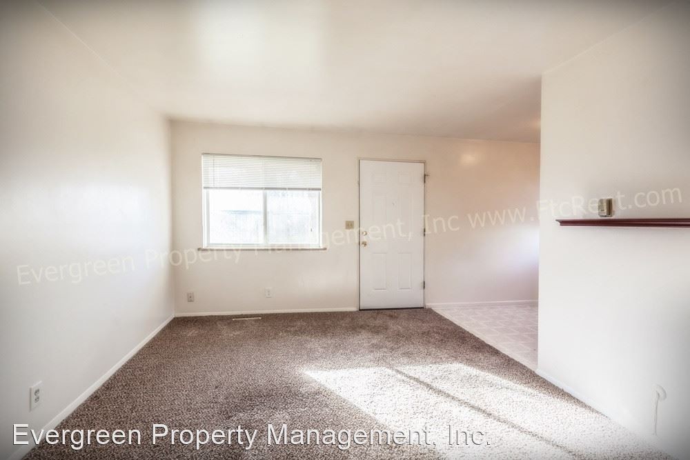 309 N Shields - Photo 3 of 19