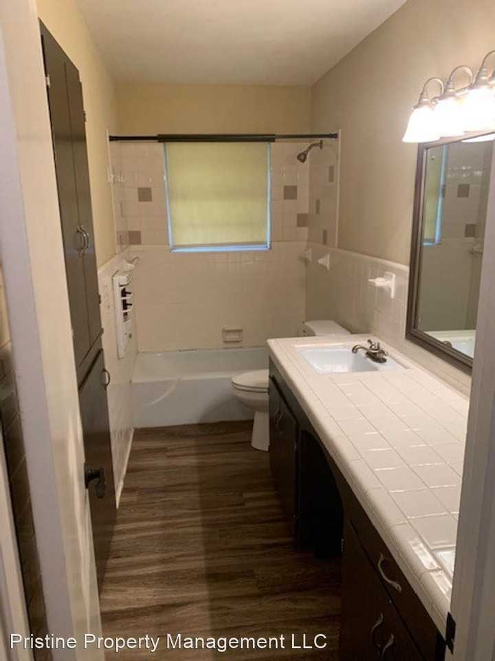 904 Schley St - Photo 3 of 13