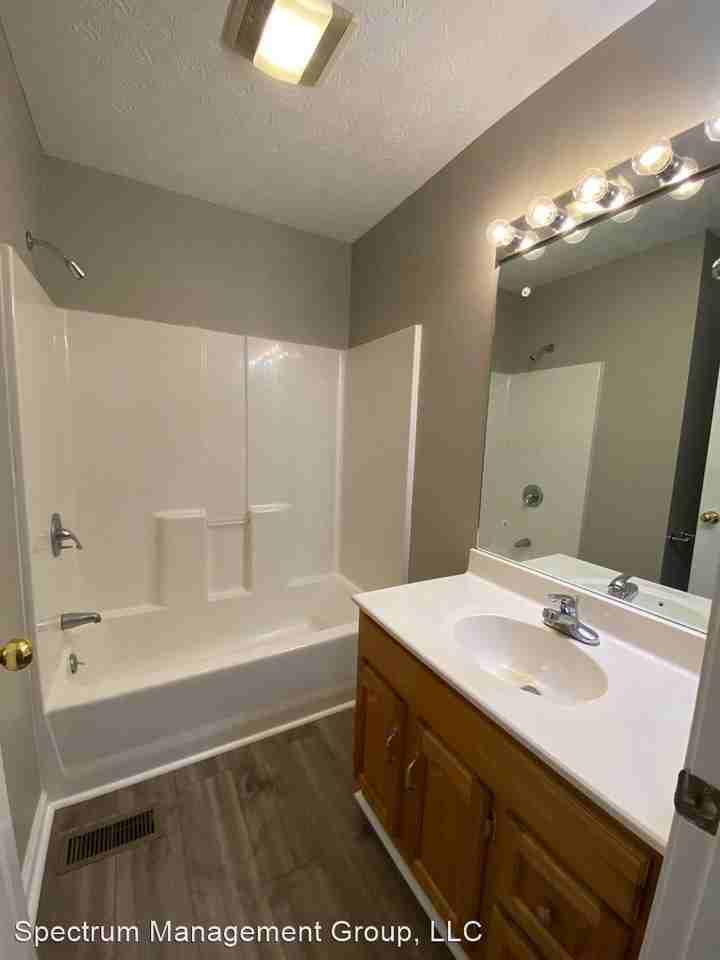 360 Dover Rd - Photo 2 of 18