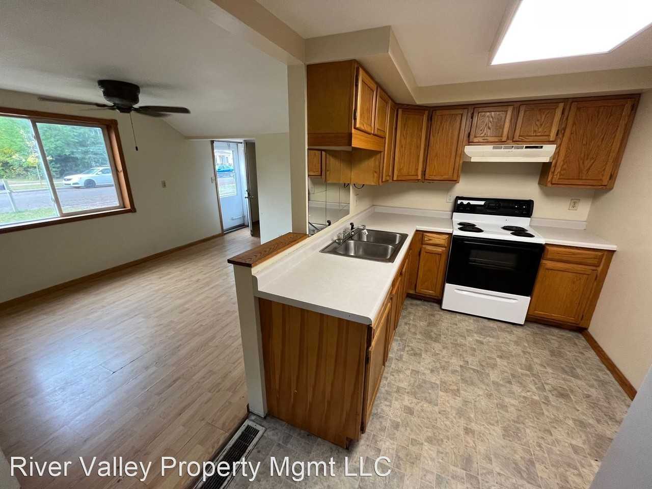 409 Centre St - Photo 2 of 5