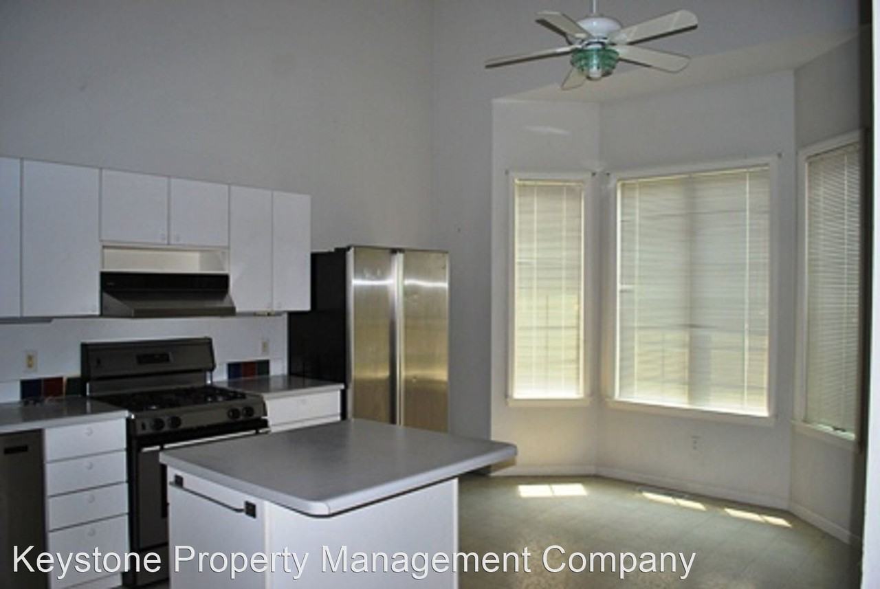 602 N 1st Ave - Photo 3 of 17