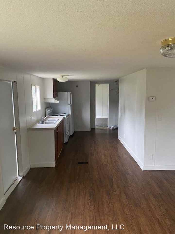 105 Cranes Mobile Home Dr - Photo 3 of 4