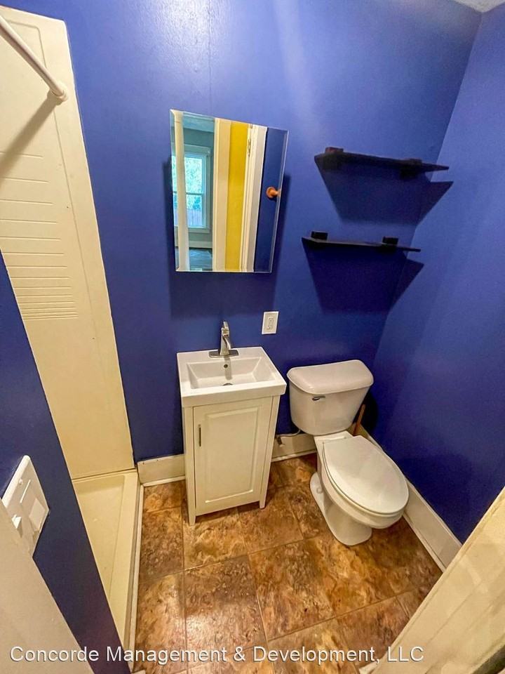 1726 S 27th St - Photo 3 of 24