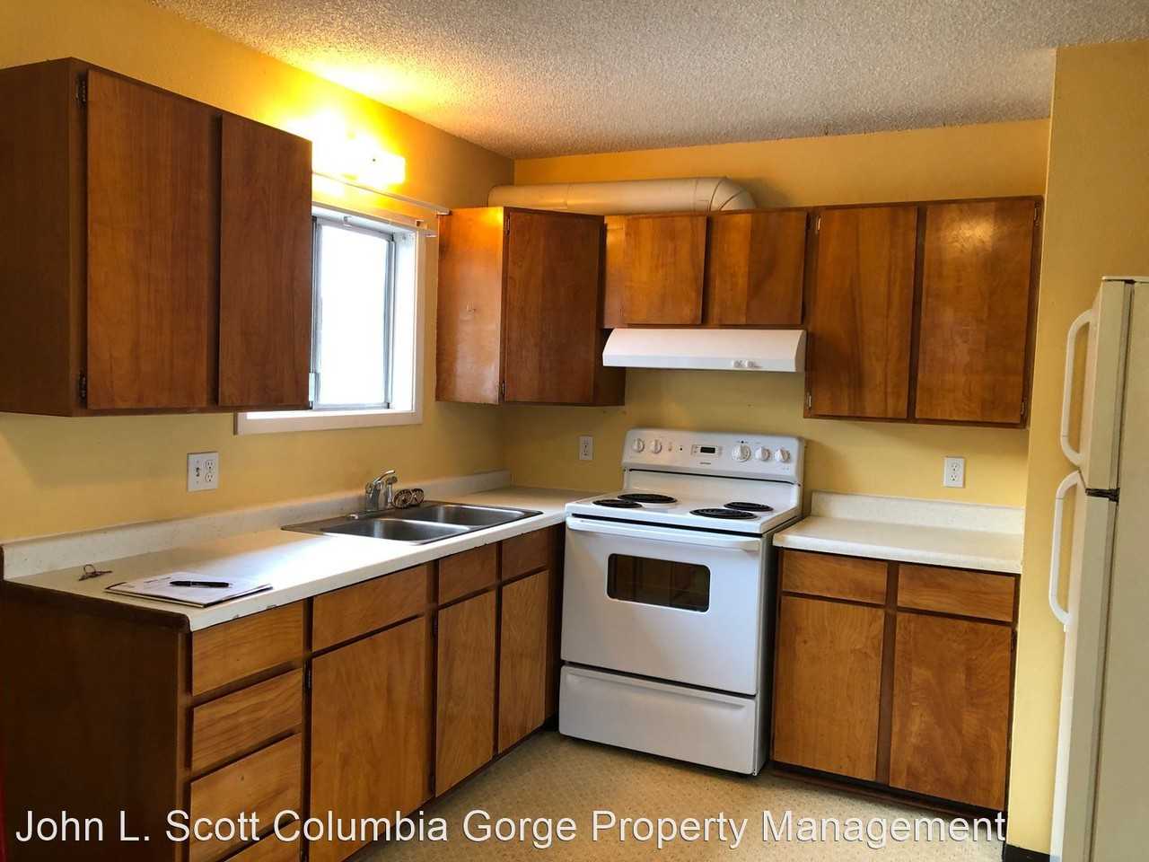 308 D St - Photo 2 of 7