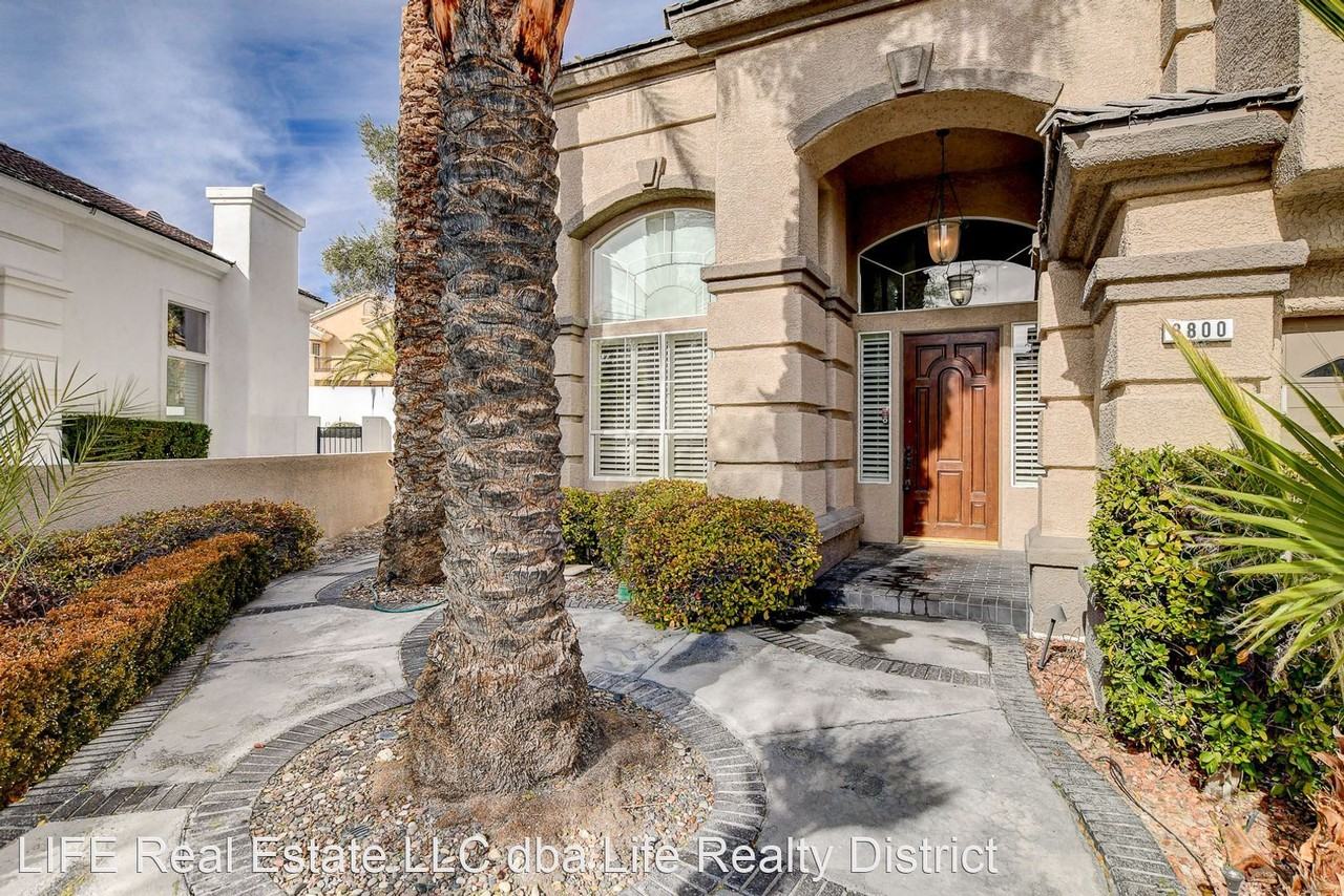 8800 Cortile Dr - Photo 2 of 50