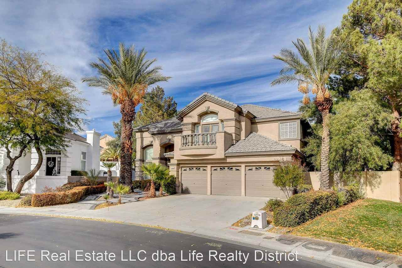 8800 Cortile Dr - Photo 3 of 50