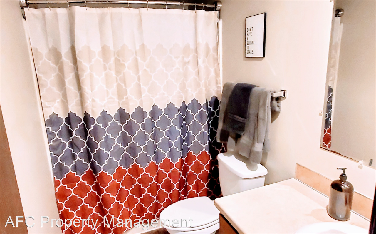 1427 N. 20th Street - Photo 3 of 9