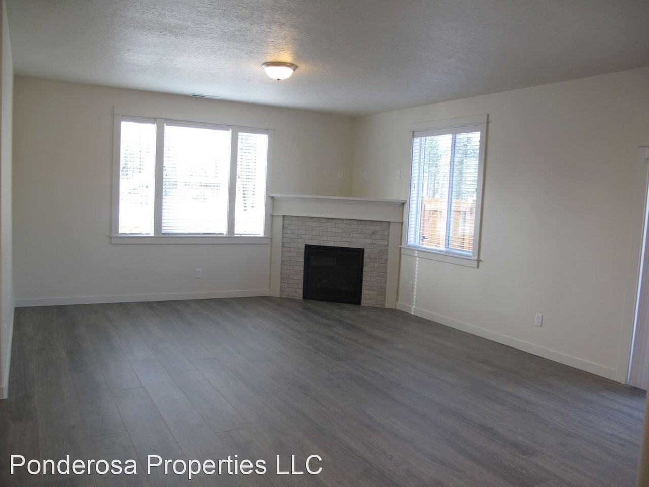 1694 W Mckinney Butte Rd - Photo 3 of 9