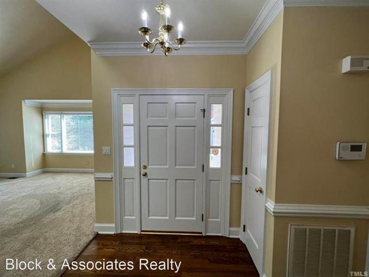 8442 Wycombe Ln - Photo 3 of 17