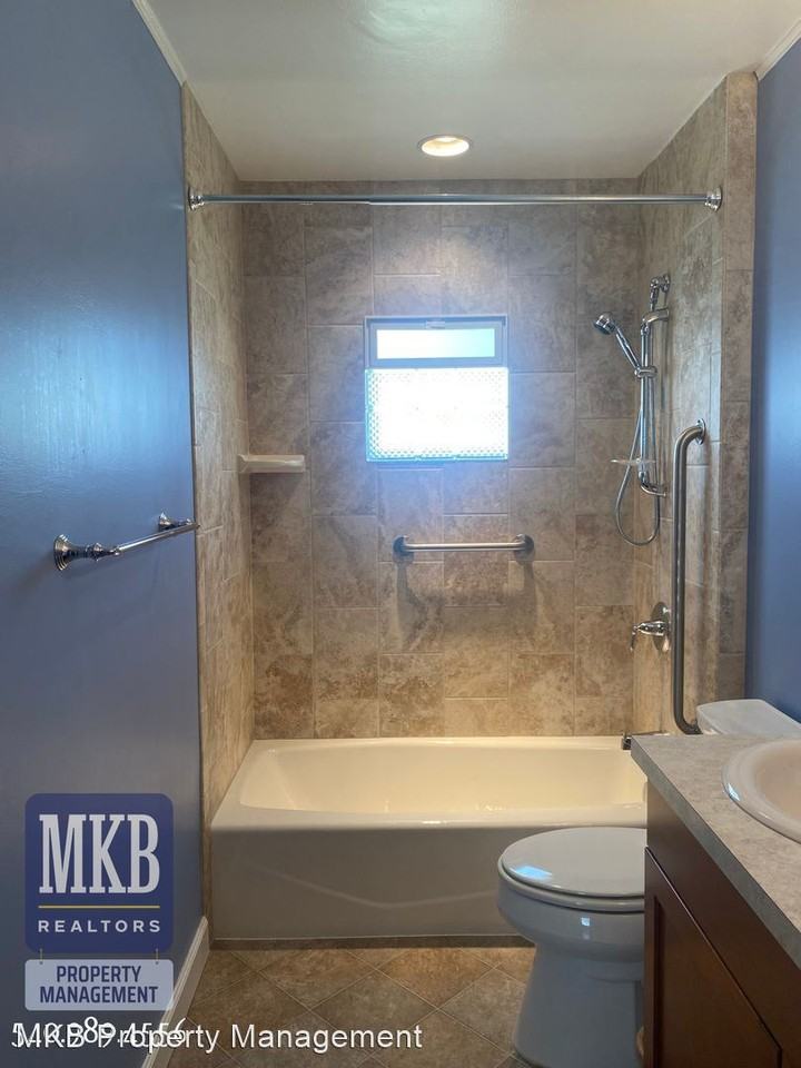 508 Orlando Ave - Photo 2 of 46