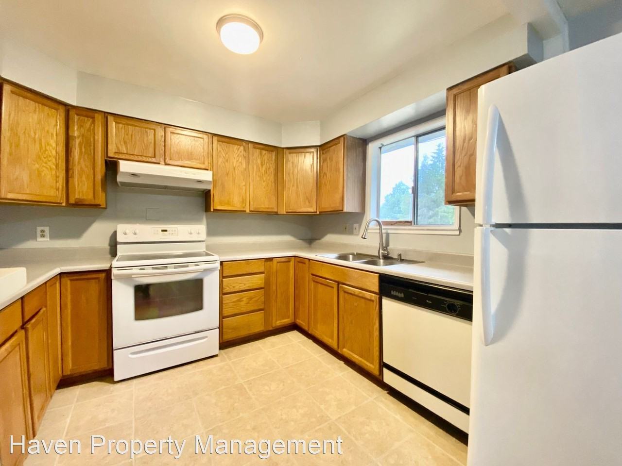 1501 29th St Se - Photo 3 of 19